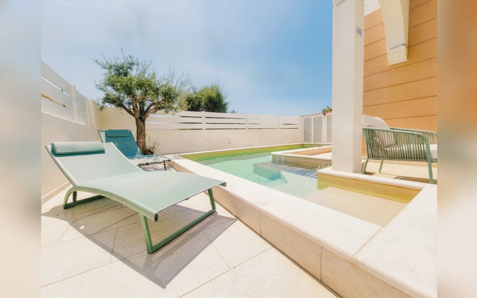 Calypso Luxury Pool&Spa, 
